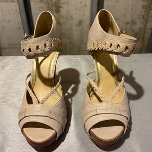 Be & D Cream Peep Toe Heels